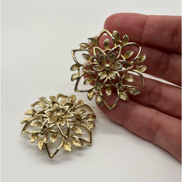 Vintage 1962 Gold Tone Sarah Coventry Brooch Pin - Picture 6 of 7